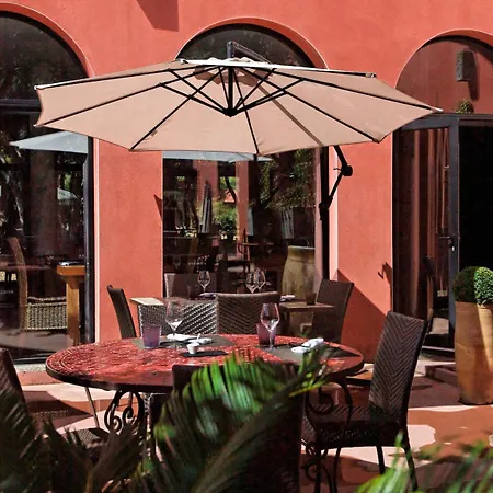 Restaurant Disini Montpellier Est, The Originals Relais 4* Castries