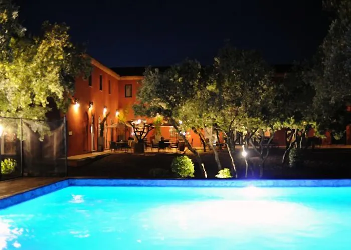 Restaurant Disini Montpellier Est, The Originals Relais 4* Кастри
